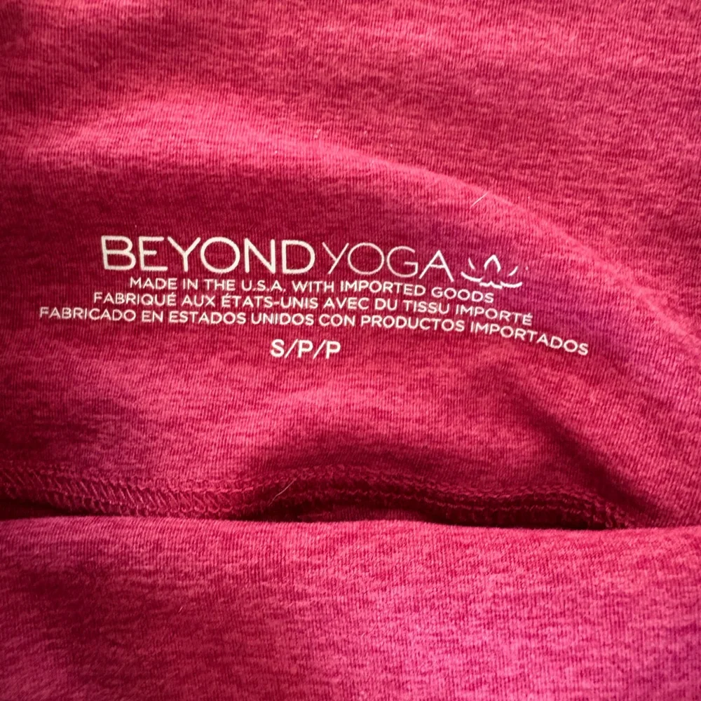 Beyond Yoga Spacedye High Waisted Midi Leggings in cranberry heather - Picture 7 of 9